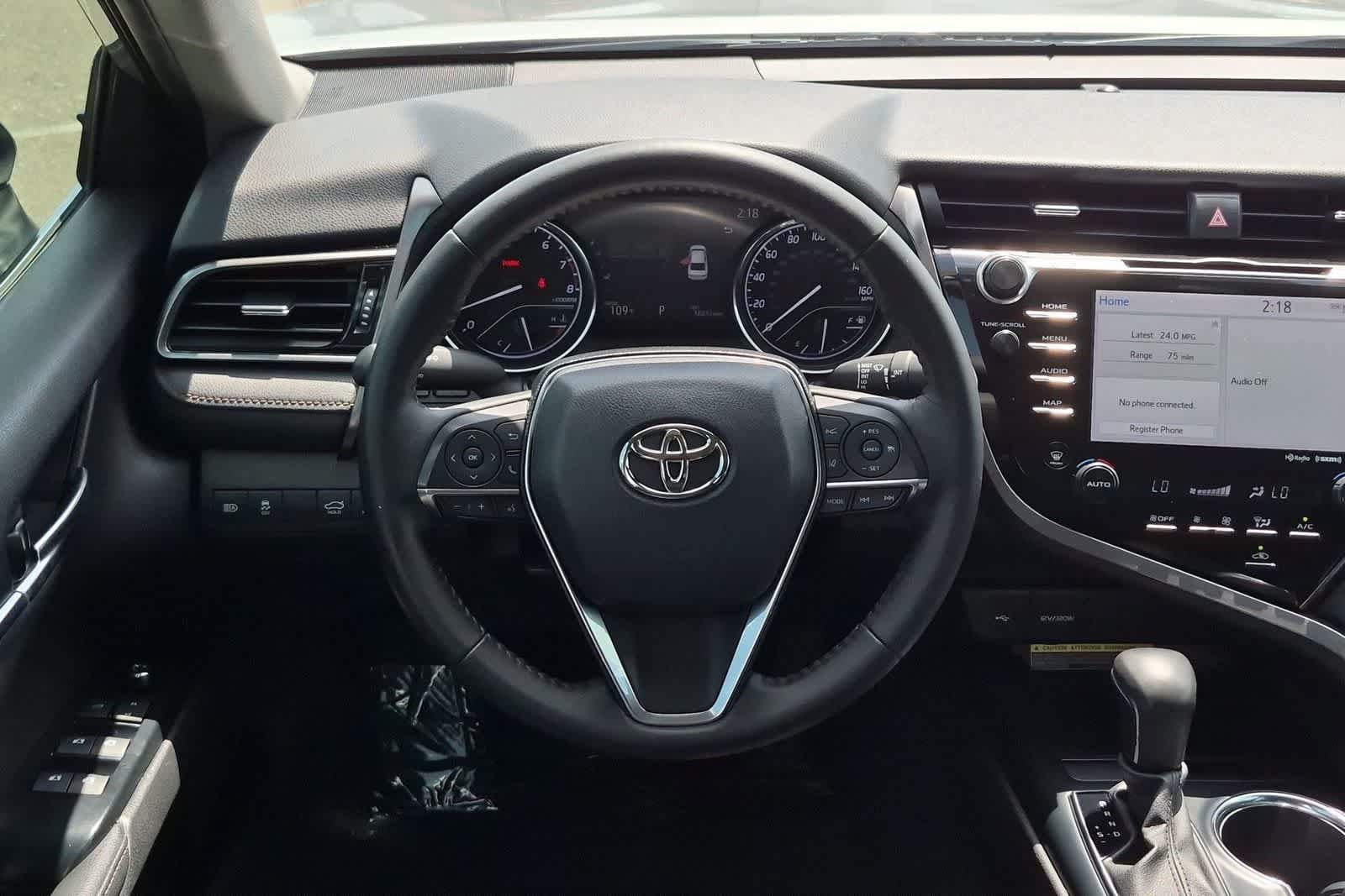 Used 2020 Toyota Camry XLE FWD image 22