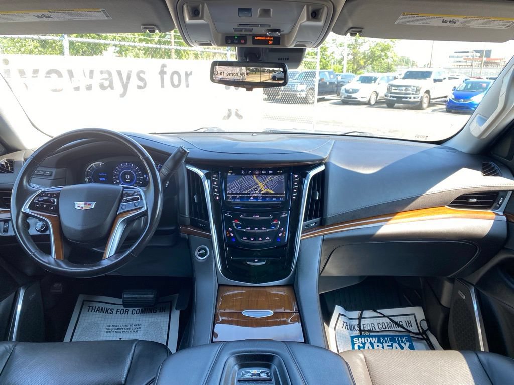 Used 2020 Cadillac Escalade Luxury AWD/4WD image 24