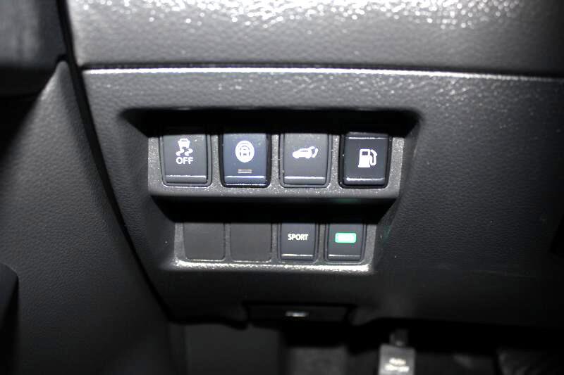 Used 2020 Nissan Rogue SV image 31