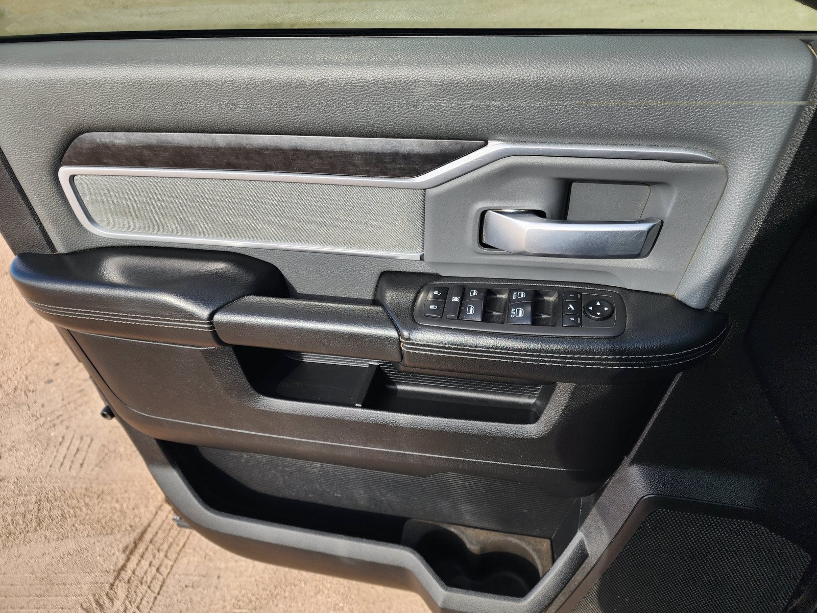 Used 2021 RAM 3500 Big Horn w/ Level B Equipment Group AWD/4WD image 19