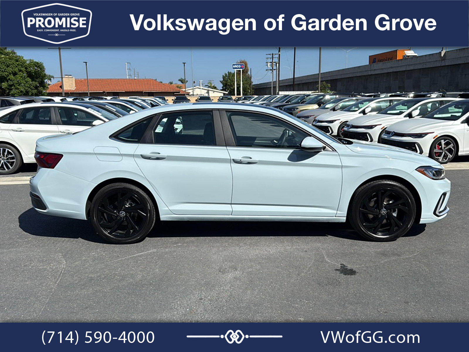 New 2027 Volkswagen Jetta SE FWD image 10