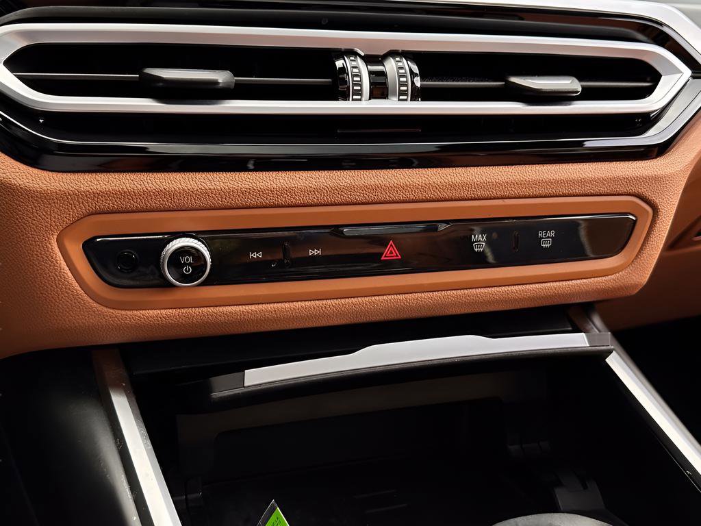 Used 2023 BMW 330i Sedan w/ Convenience Package image 14