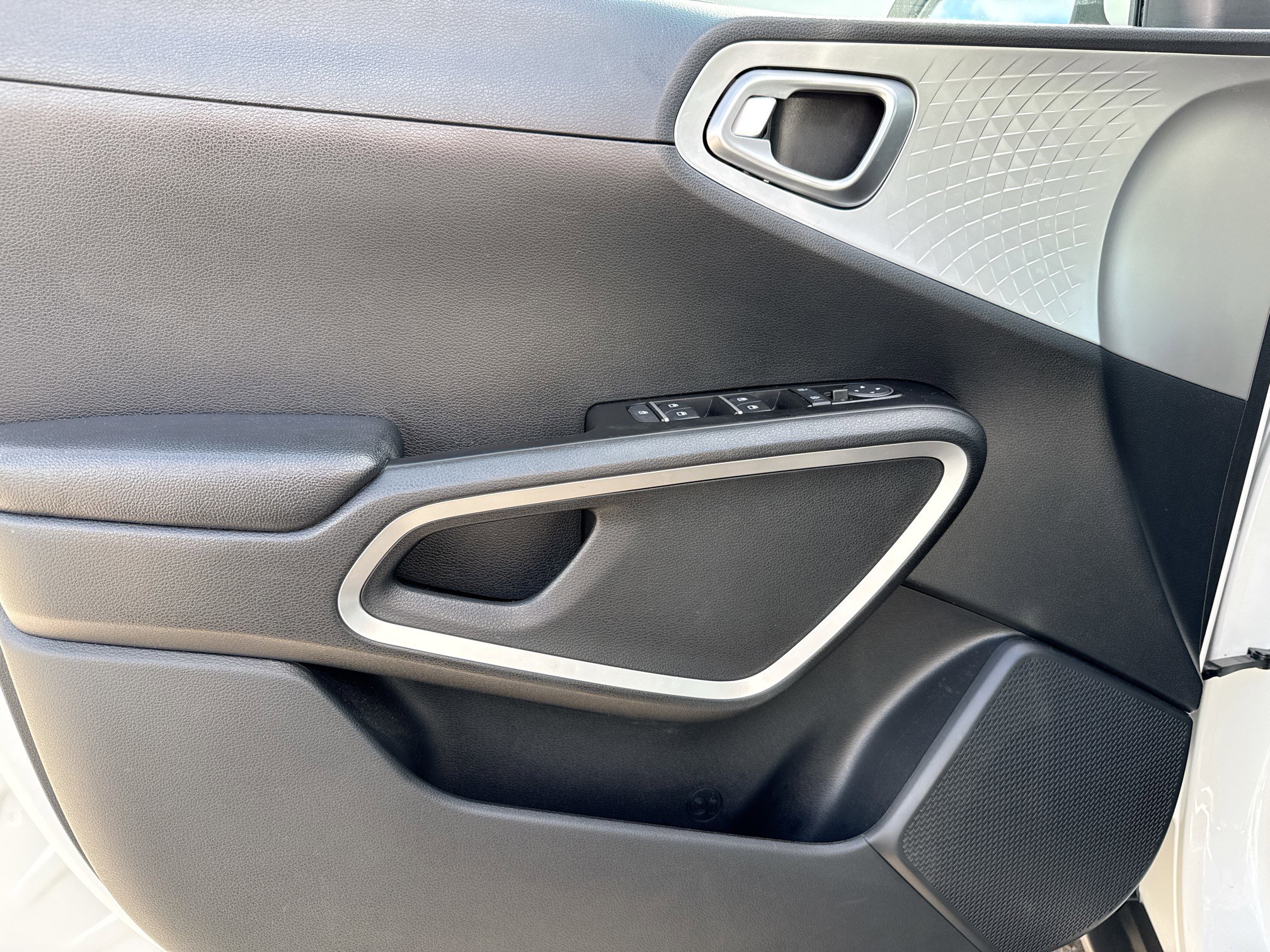 Used 2022 Kia Soul LX image 20