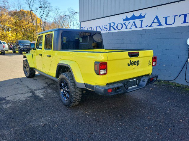 Used 2023 Jeep Gladiator Sport image 2