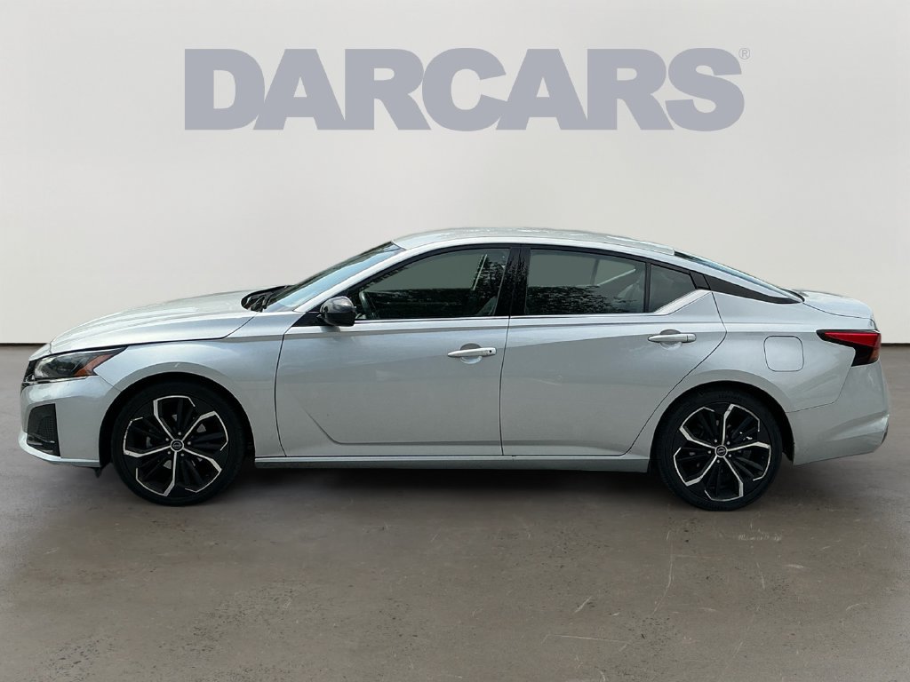 Used 2024 Nissan Altima 2.5 SR FWD image 4