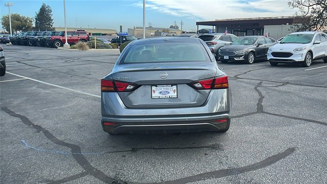 Used 2025 Nissan Altima 2.5 SV image 4