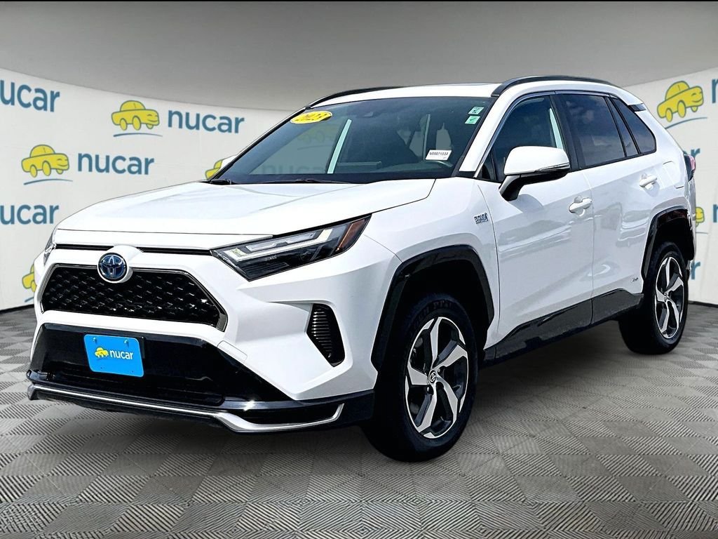 Used 2023 Toyota RAV4 SE w/ Weather & Moonroof Package AWD/4WD image 3