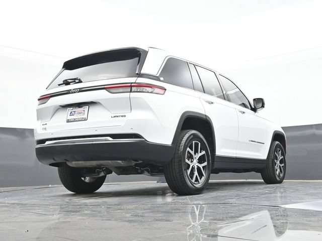 Used 2024 Jeep Grand Cherokee Limited w/ Trailer Tow Package AWD/4WD image 48