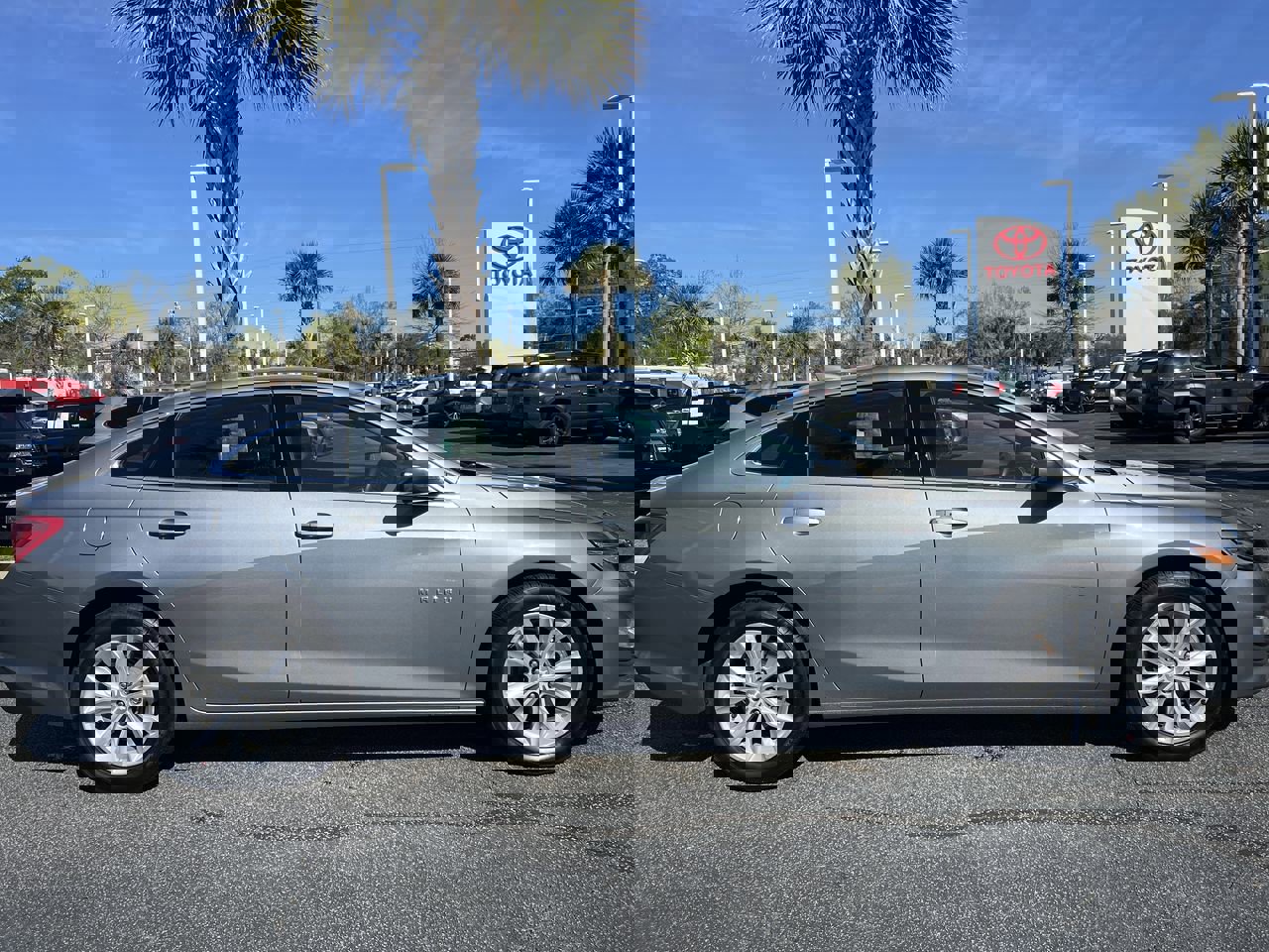 Used 2023 Chevrolet Malibu LT image 11