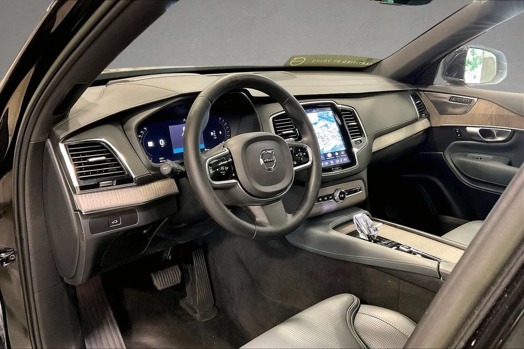 Certified 2023 Volvo XC90 B6 Ultimate w/ Protection Package Premier AWD/4WD image 18