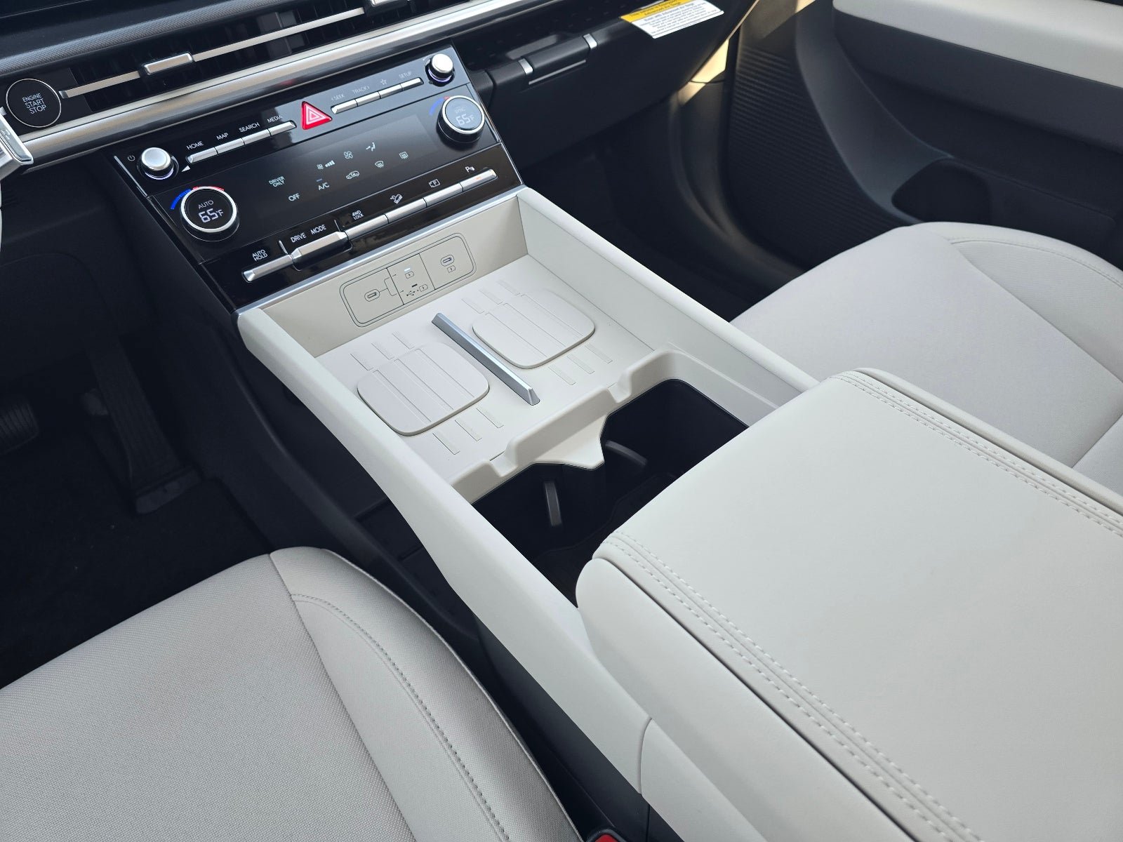 New 2026 Hyundai Santa Fe SE AWD/4WD image 17