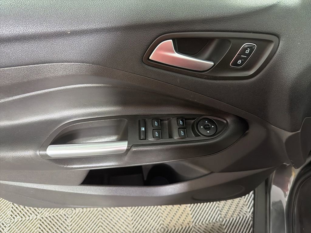 Used 2018 Ford Escape SE w/ SE SYNC Package FWD image 31