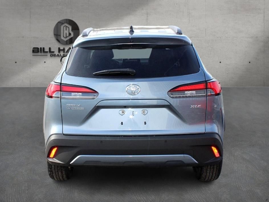 Used 2025 Toyota Corolla Cross XLE image 7