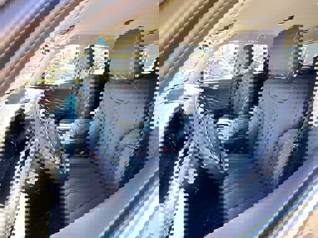 Used 2023 Genesis GV80 2.5T w/ Cargo Package image 10