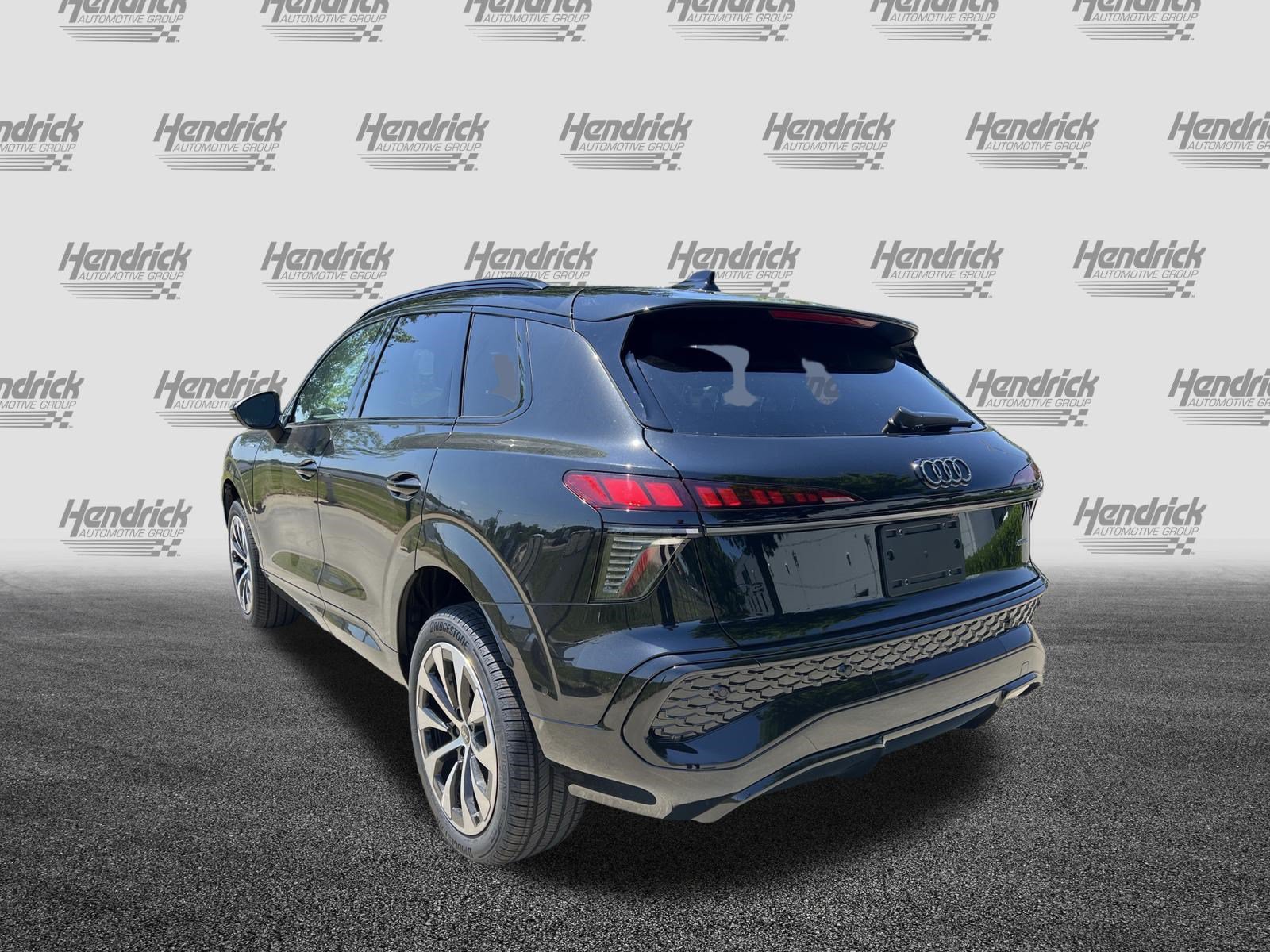 Used 2026 Audi Q3 quattro 2.0T w/ Driver Assistance Package AWD/4WD image 7