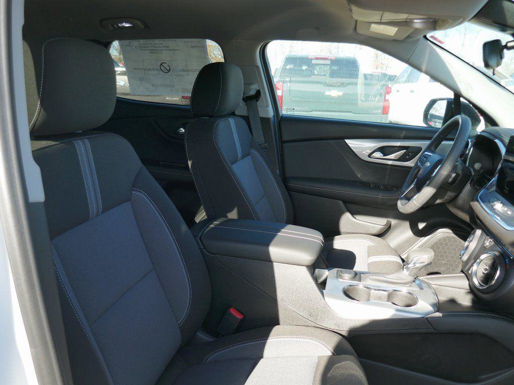 New 2026 Chevrolet Blazer LT w/ Midnight/Sport Edition image 9