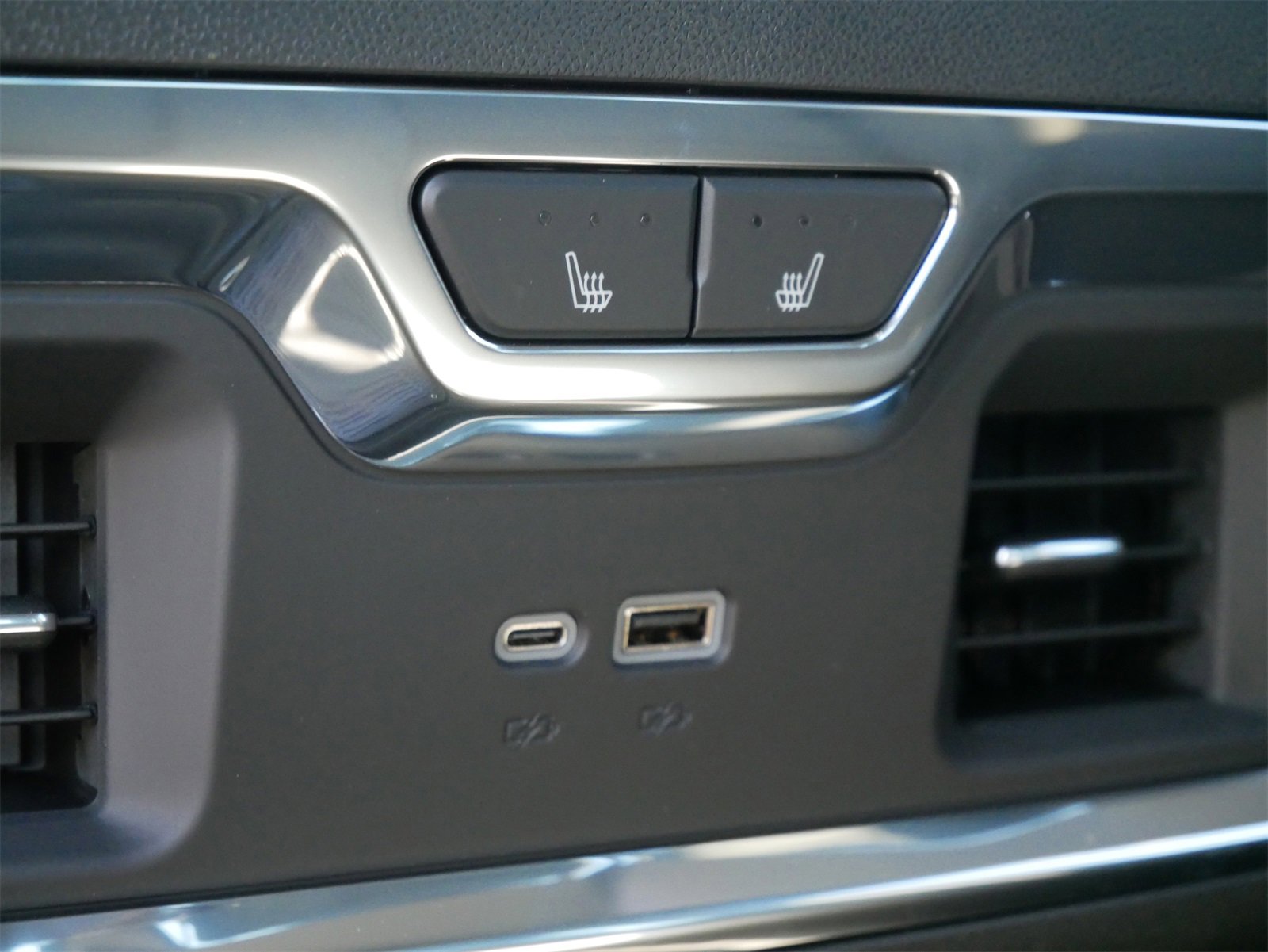 New 2026 GMC Sierra 1500 Denali w/ Denali Reserve Package image 8