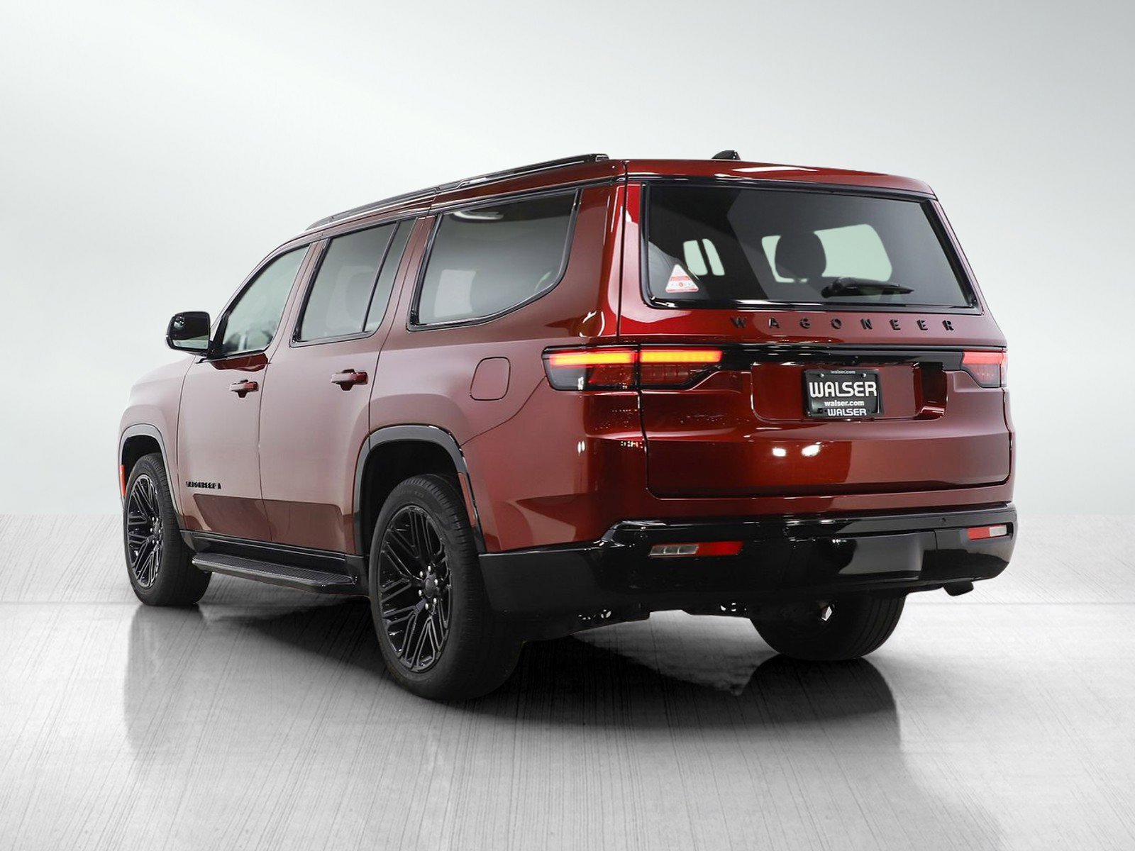 Used 2024 Jeep Wagoneer Series II image 3