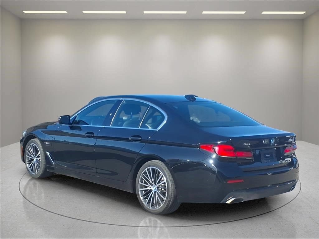 Used 2023 BMW 530e xDrive AWD/4WD image 7