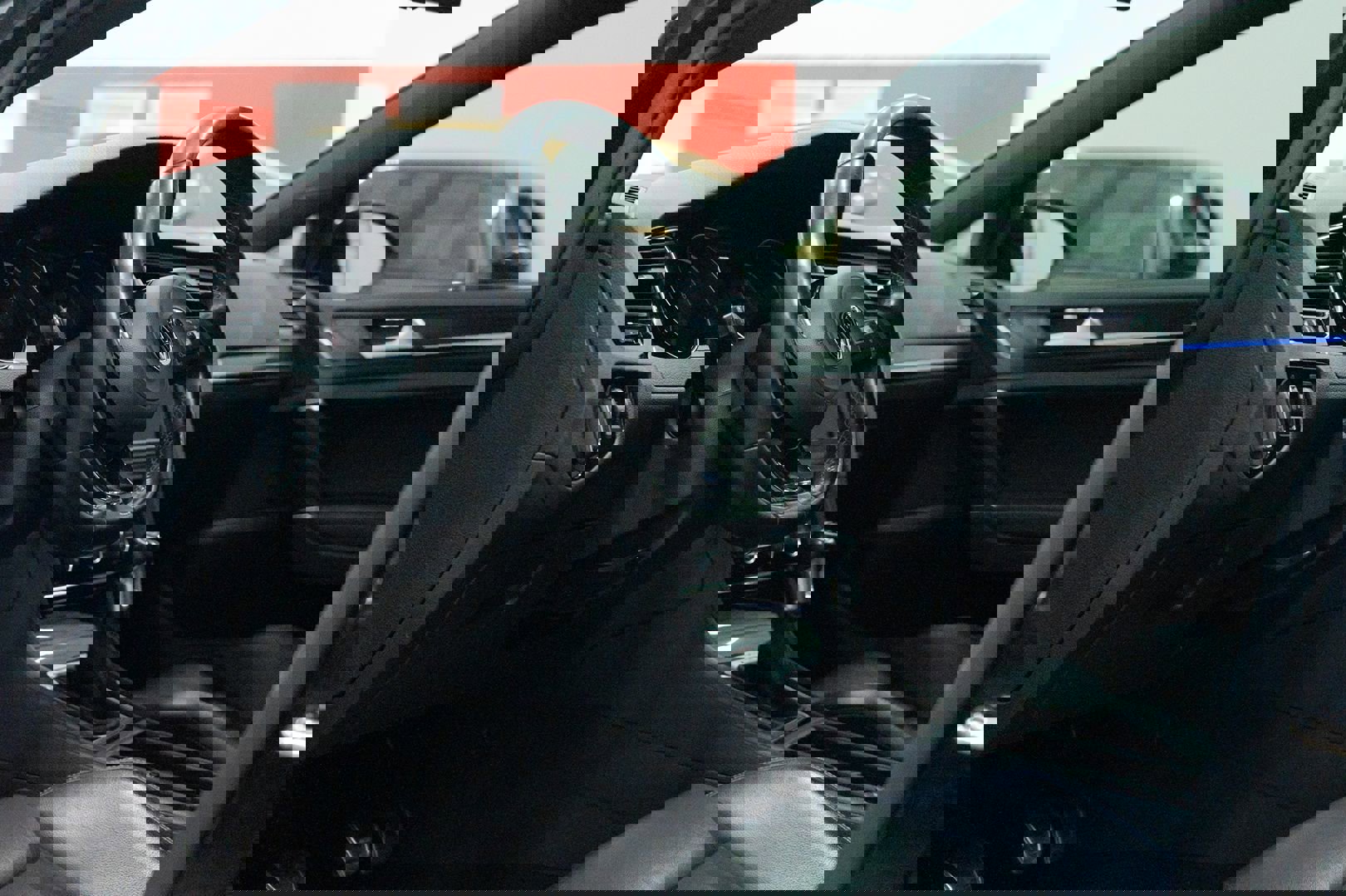 Used 2016 Volkswagen Golf 4-Door image 15