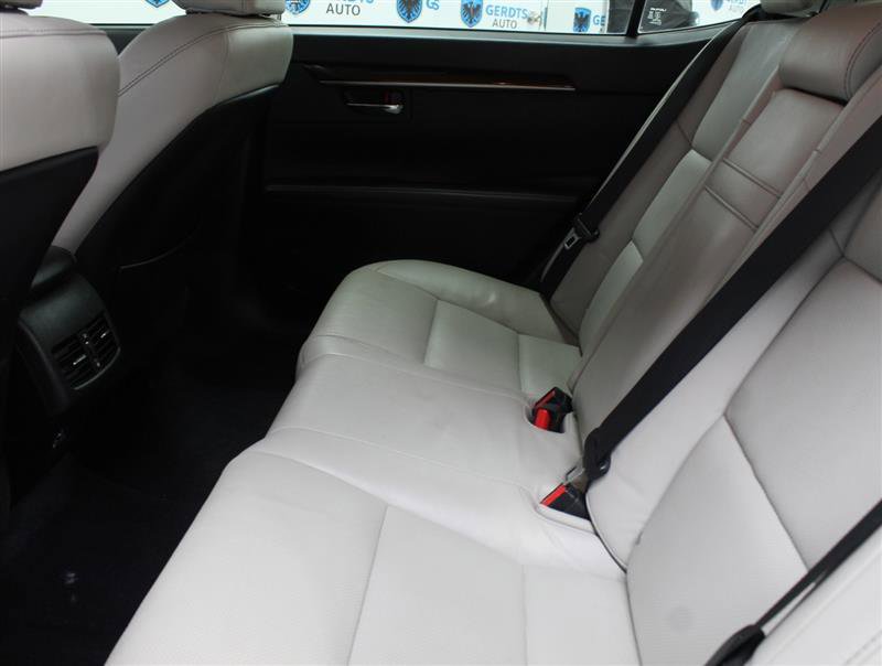 Used 2013 Lexus ES 350 w/ Luxury Pkg FWD image 16