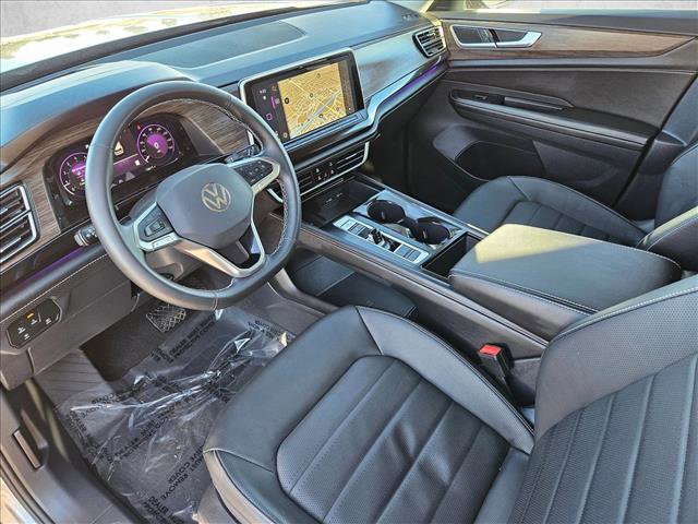Used 2025 Volkswagen Atlas SEL AWD/4WD image 9