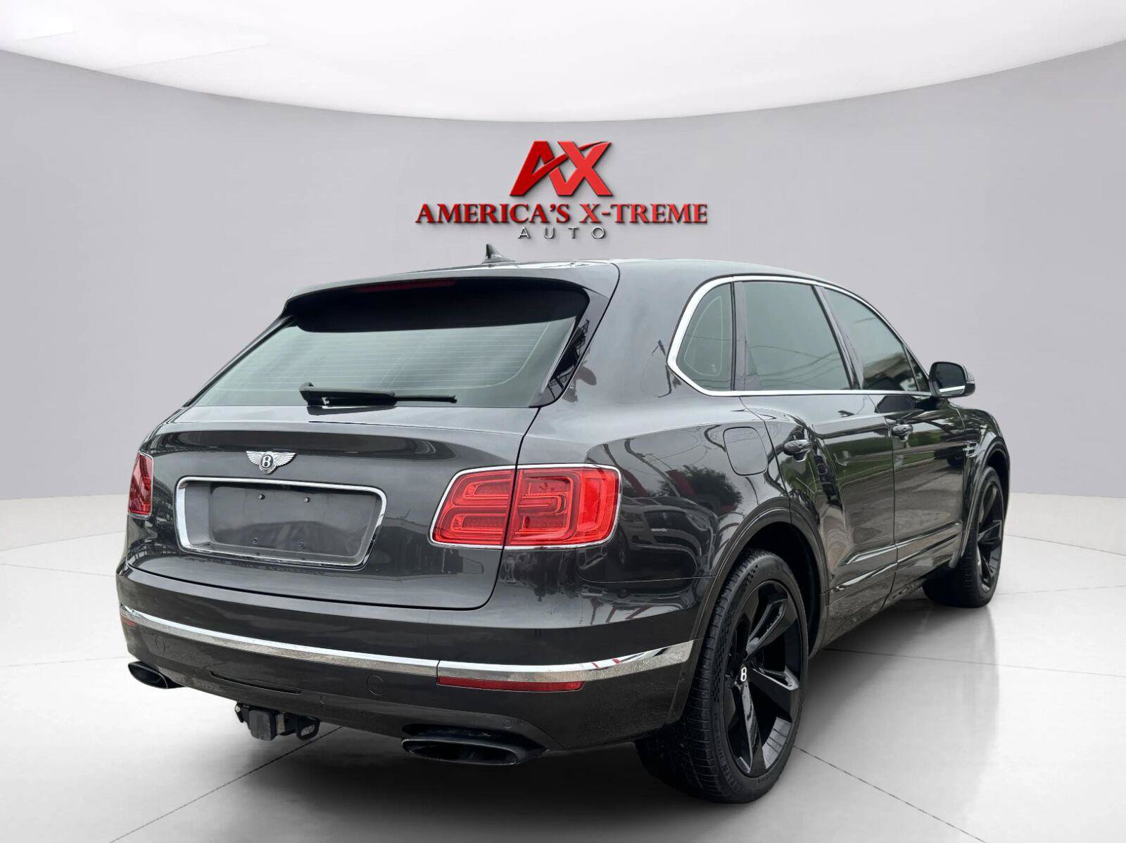 Used 2018 Bentley Bentayga AWD/4WD image 6
