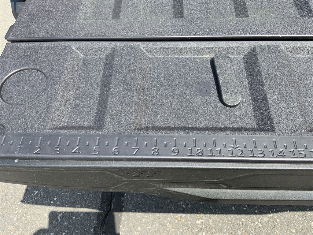 New 2025 GMC Canyon AT4 w/ Nightfall Edition image 31