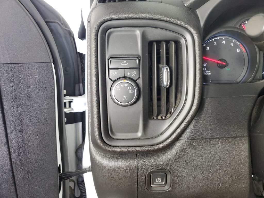 Used 2022 Chevrolet Silverado 1500 Custom RWD image 23