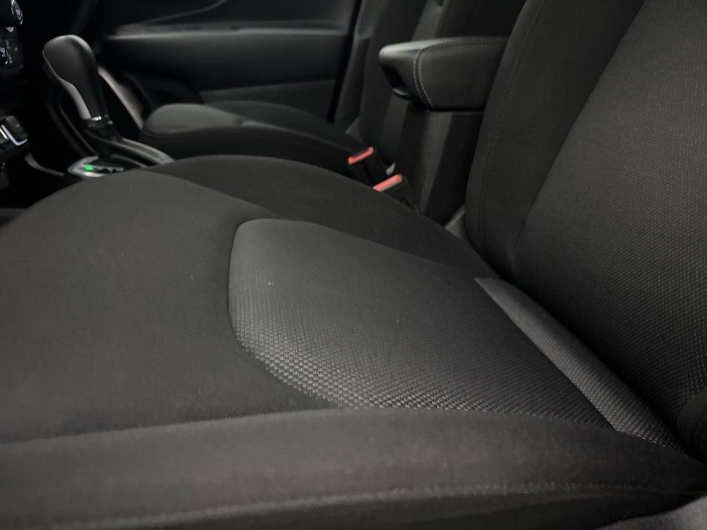 Used 2023 Jeep Renegade Latitude image 22