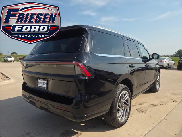 Used 2025 Lincoln Navigator Reserve AWD/4WD image 7