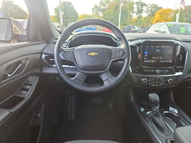 Used 2023 Chevrolet Traverse LT FWD image 14