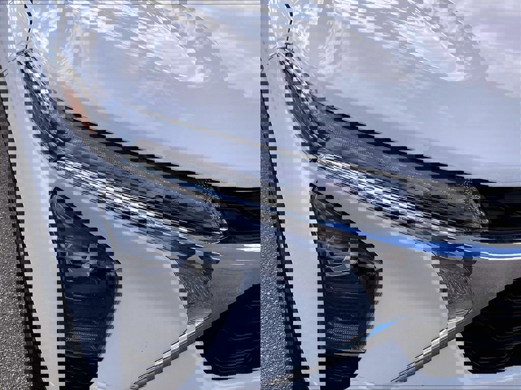 Used 2025 Chevrolet Trax LT w/ LT Convenience Package FWD image 29