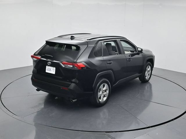 Used 2021 Toyota RAV4 XLE FWD image 40