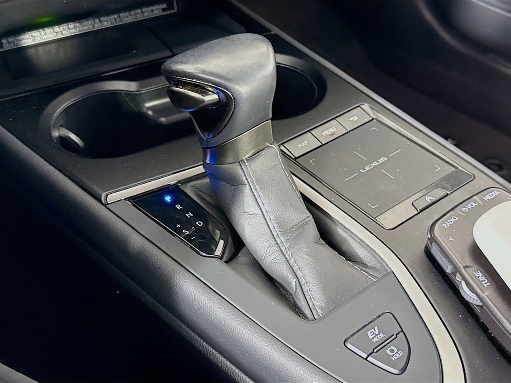 Certified 2021 Lexus UX 250h w/ Accessory Package (Z2) image 17