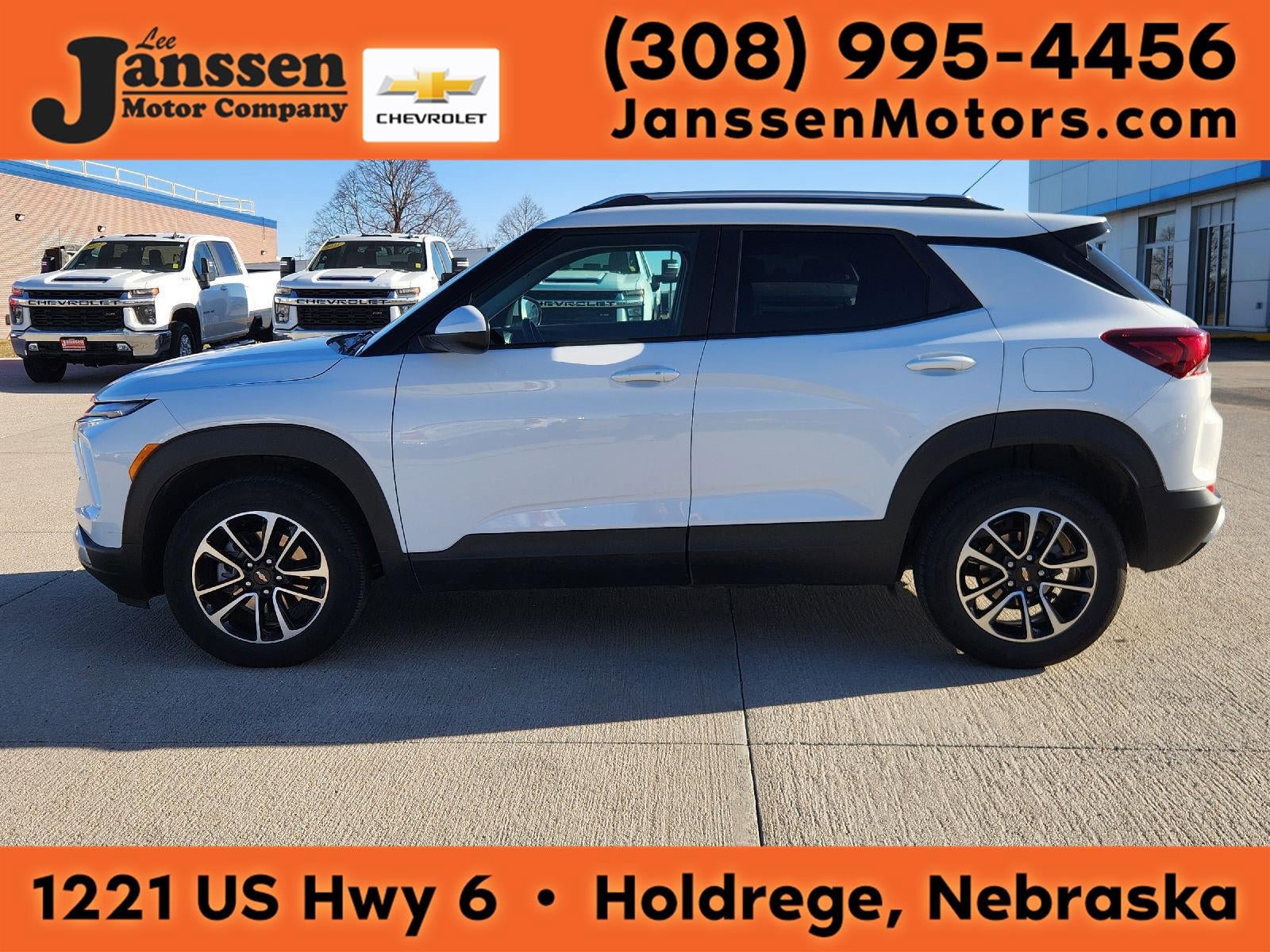 Used 2025 Chevrolet TrailBlazer LT AWD/4WD image 1