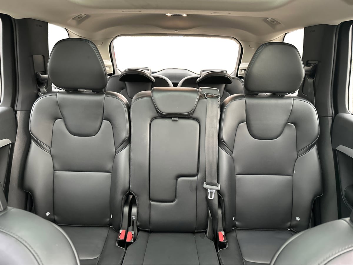 Used 2022 Volvo XC90 T5 Momentum w/ Protection Package Premier image 25