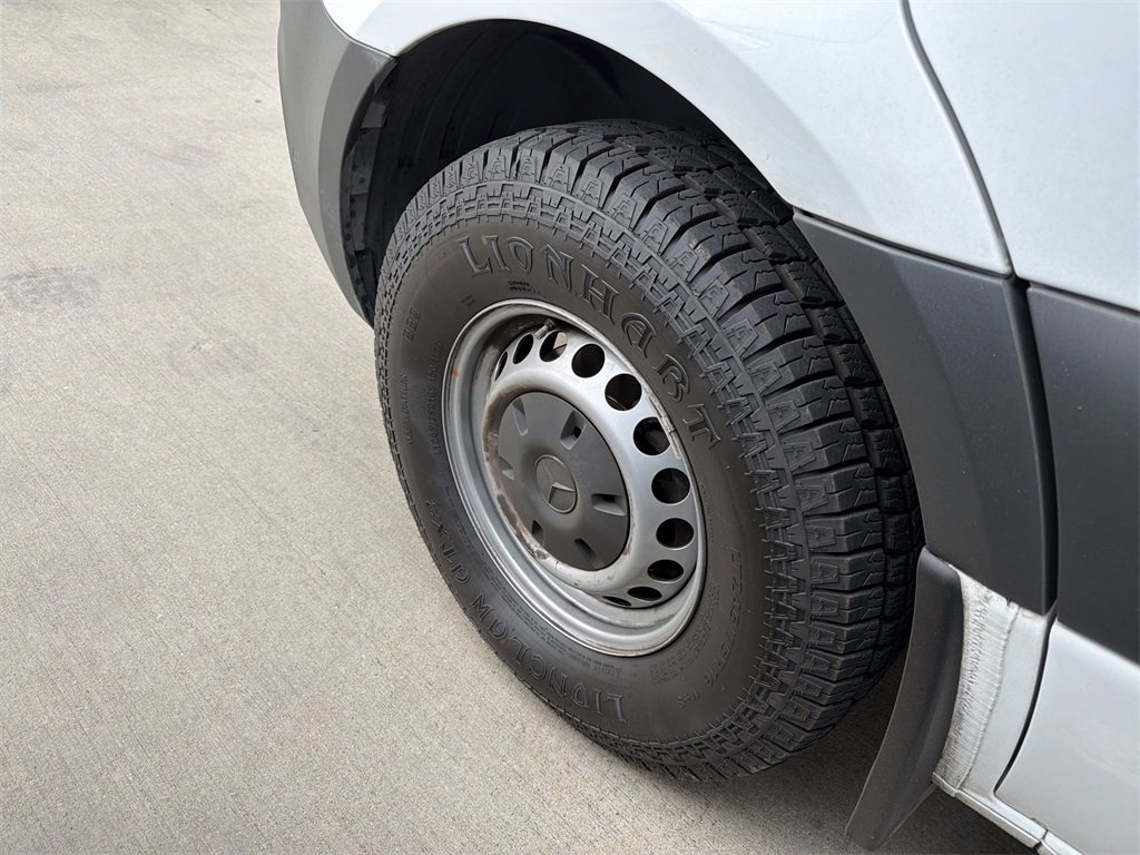 Used 2024 Mercedes-Benz Sprinter 2500 image 5