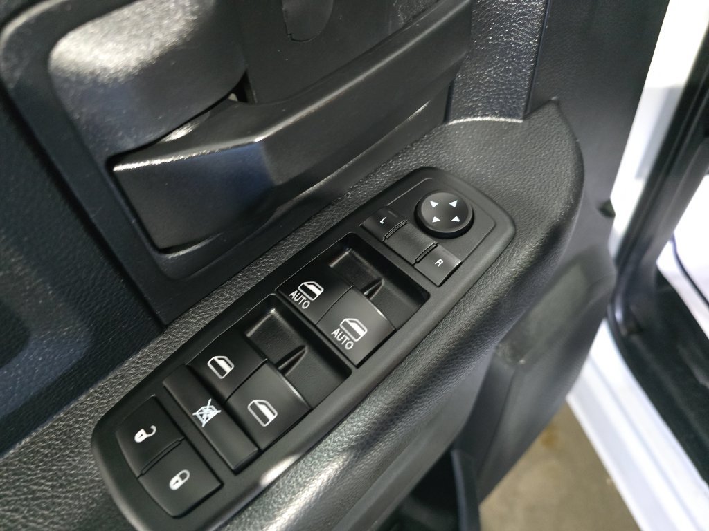 Used 2015 RAM 4500 Tradesman w/ Max Tow Package AWD/4WD image 12