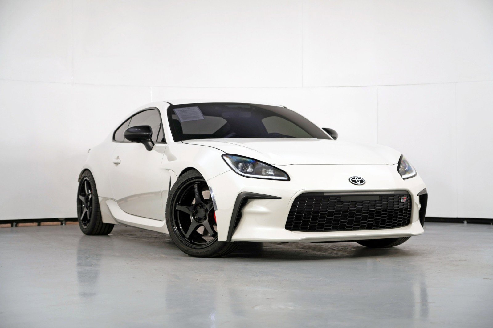 Used 2024 Toyota GR86 Premium image 50