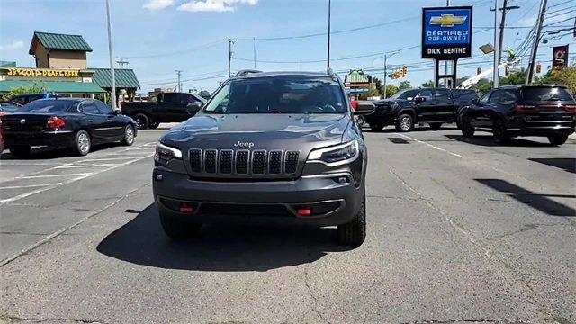 Used 2020 Jeep Cherokee Trailhawk w/ Cold Weather Group image 3