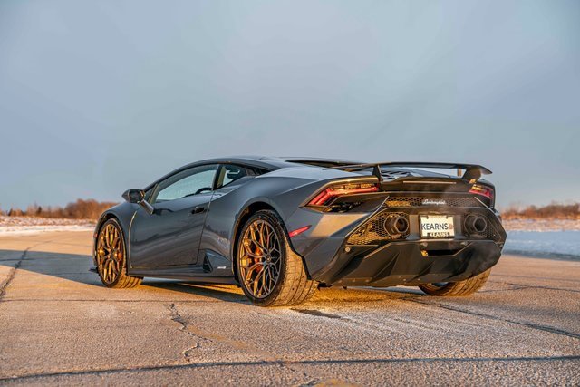 Used 2023 Lamborghini Huracan Tecnica image 30