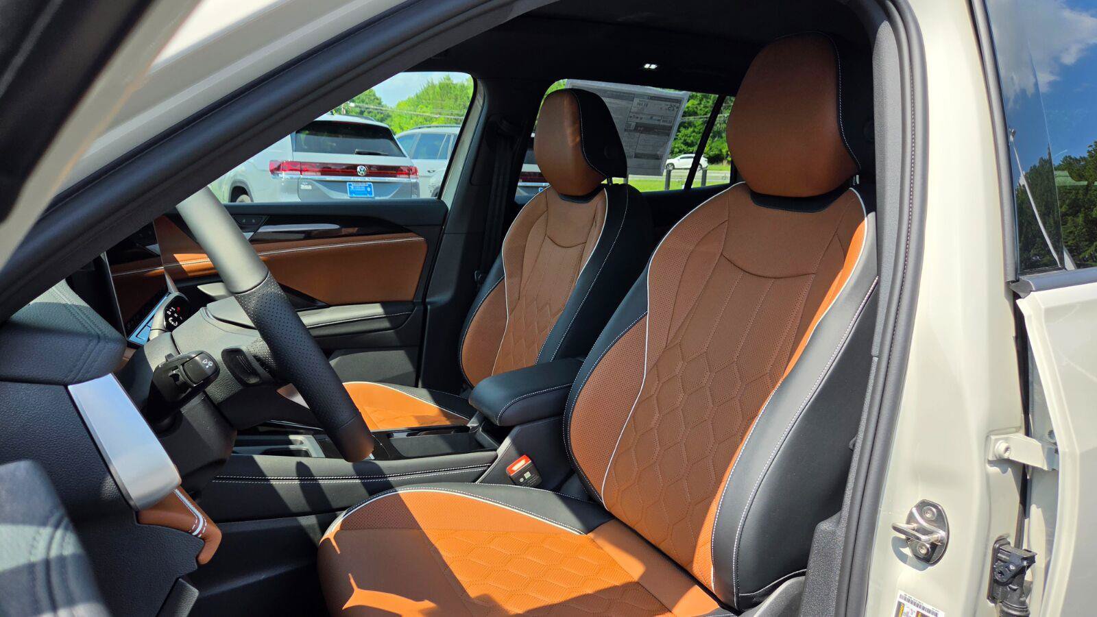 New 2027 Volkswagen Tiguan SEL R-Line AWD/4WD image 20