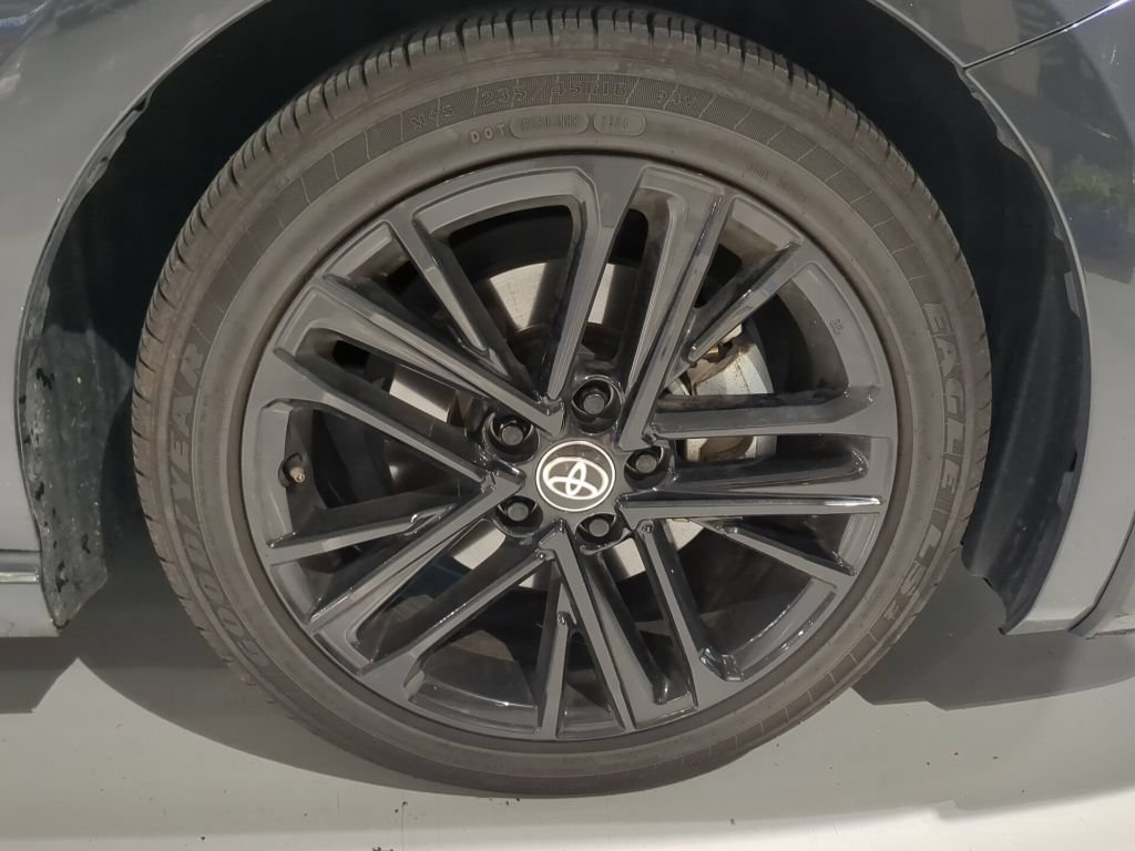 Used 2025 Toyota Camry SE FWD image 6