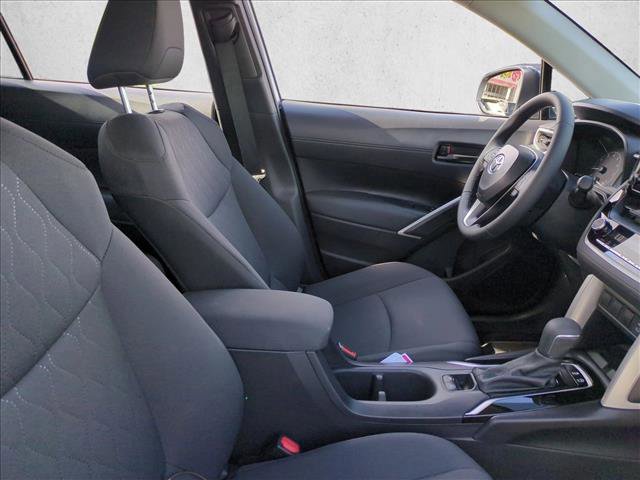 Used 2025 Toyota Corolla Cross LE FWD image 20