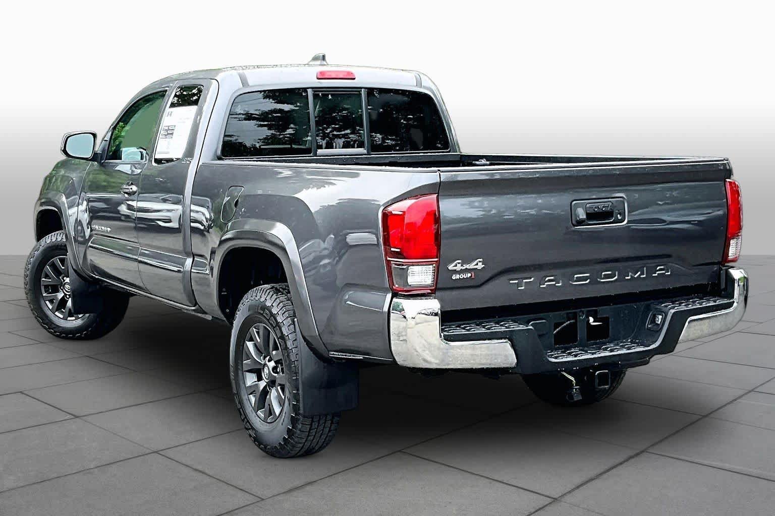 Certified 2022 Toyota Tacoma SR5 w/ SR5 Appearance Package (SM) AWD/4WD image 12