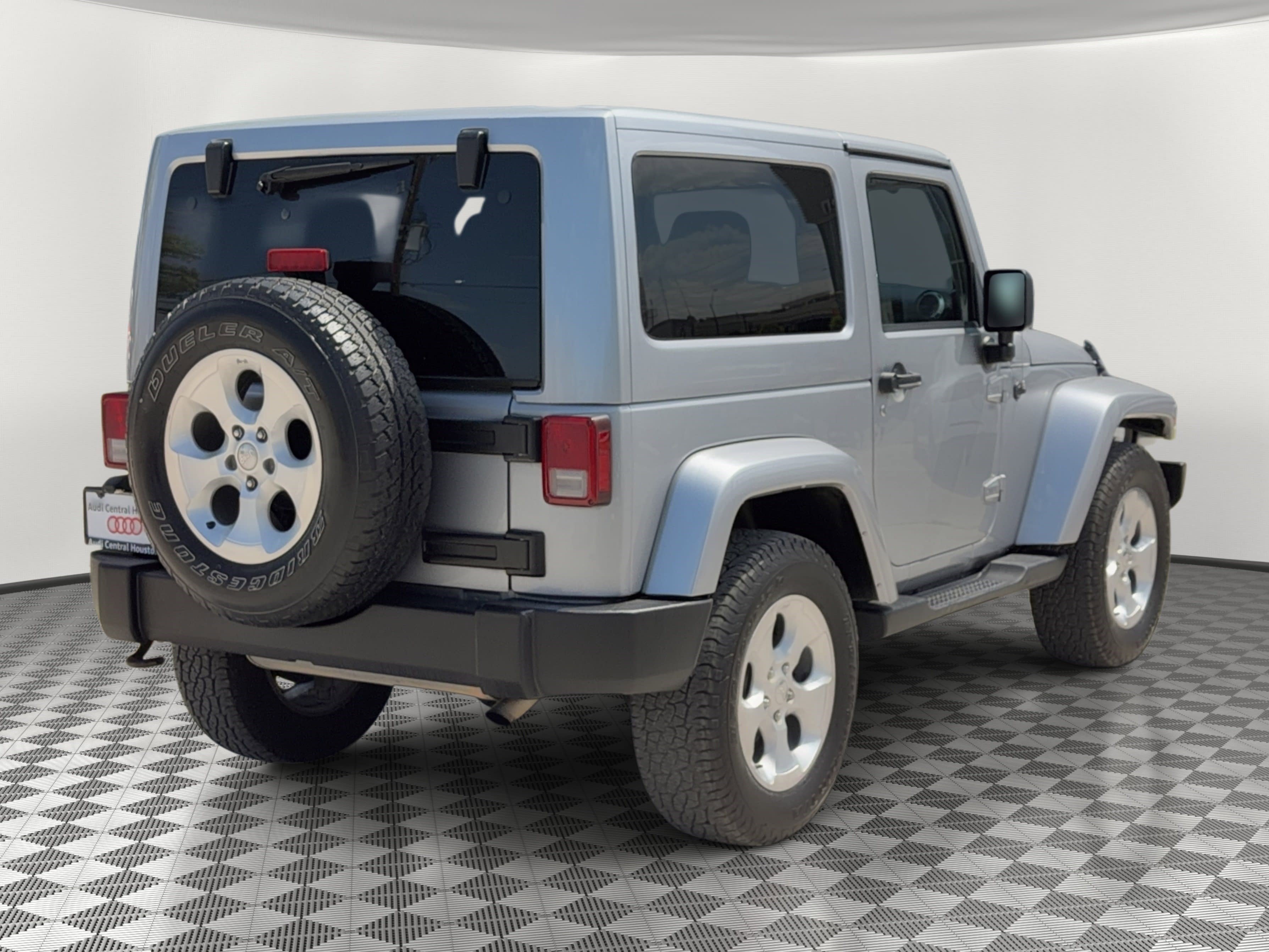 Used 2013 Jeep Wrangler Sahara w/ Connectivity Group image 9
