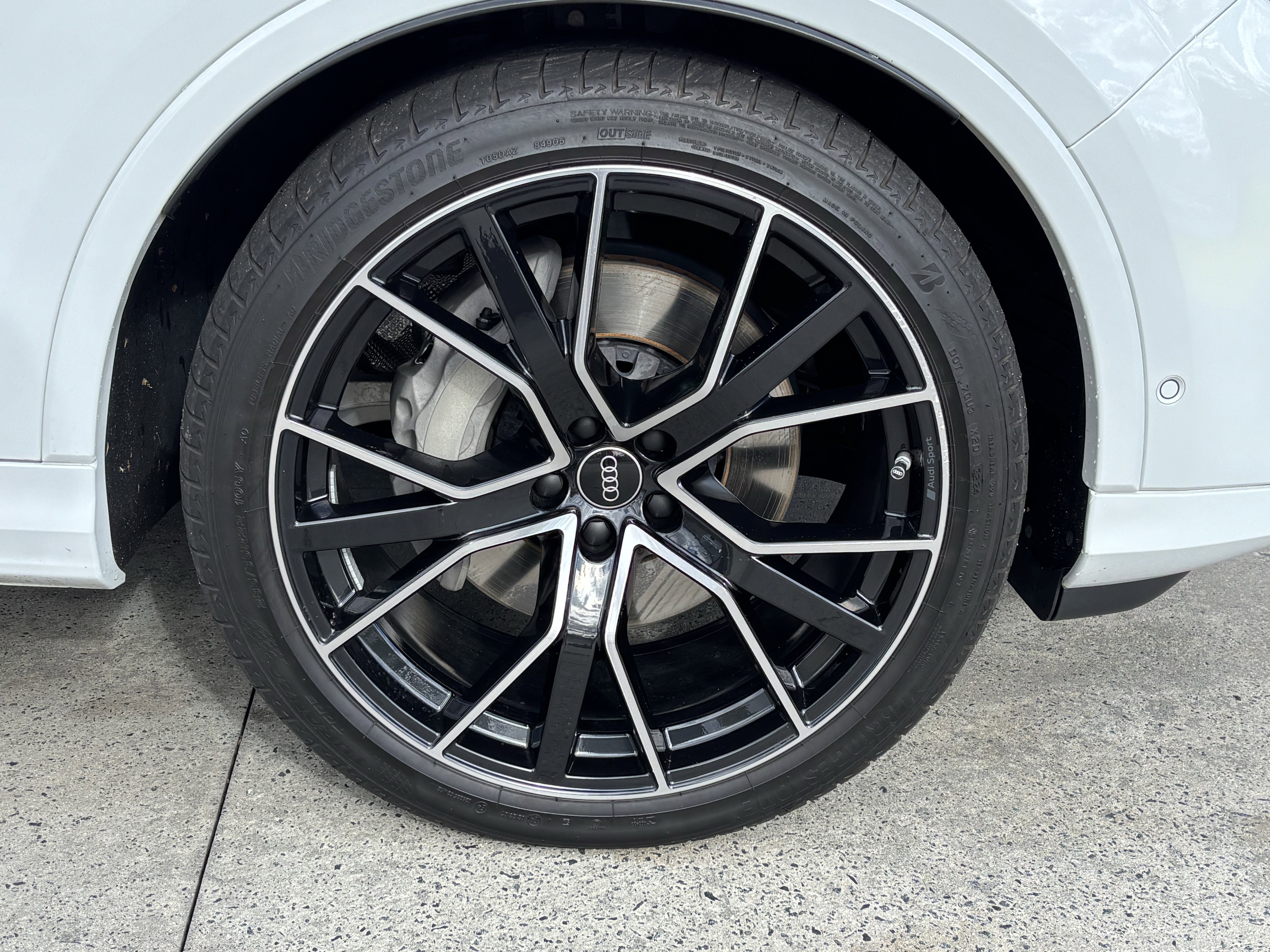 Used 2025 Audi Q7 3.0T Prestige image 12