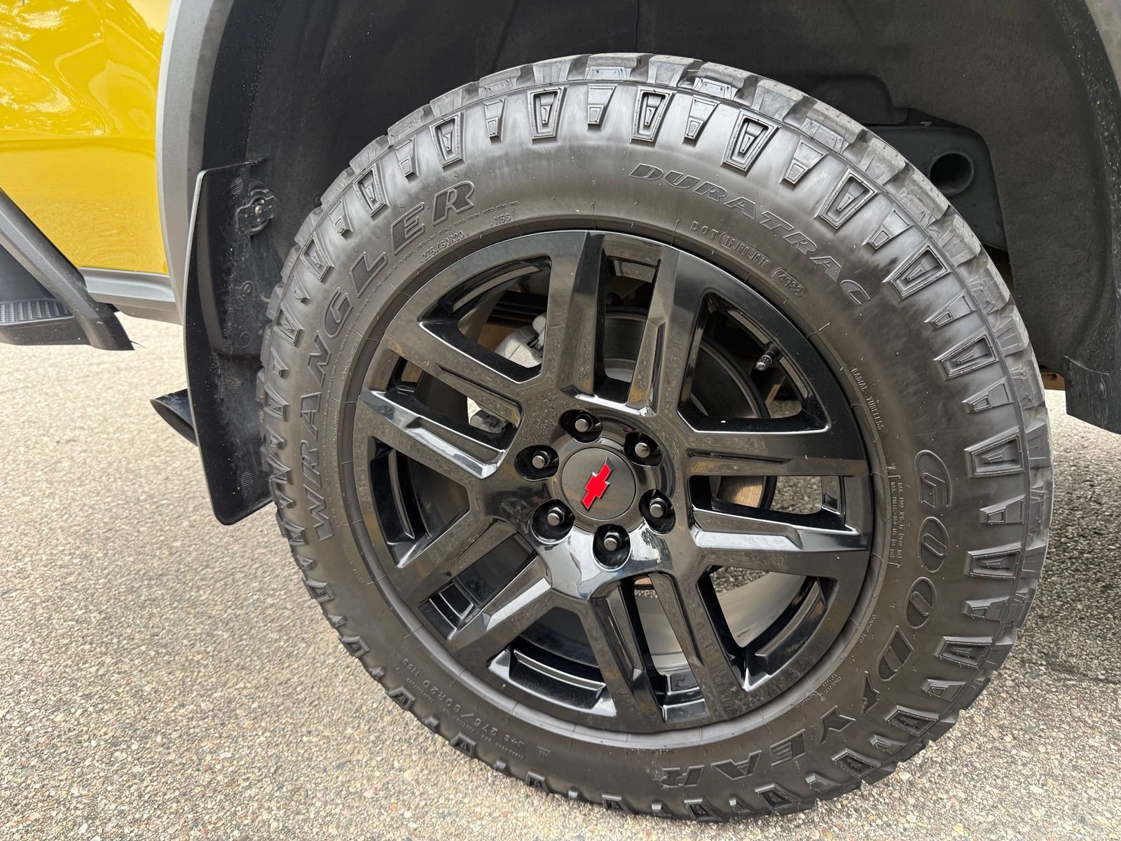 Used 2023 Chevrolet Colorado Trail Boss w/ LPO, Skid Plate Package AWD/4WD image 9