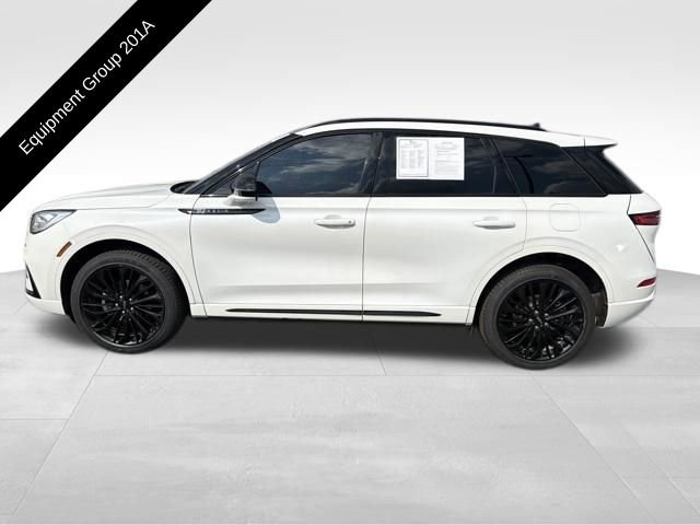 Certified 2023 Lincoln Corsair Reserve w/ Equipment Group 201A image 3